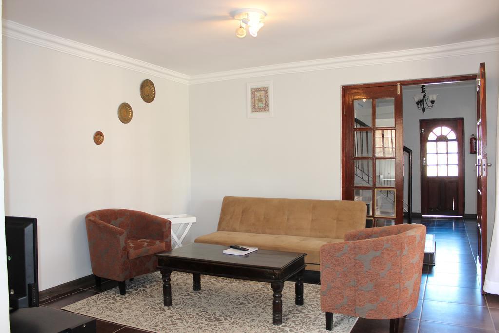 Blue Crane Guesthouse Maseru Esterno foto